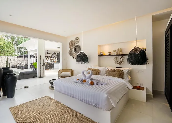 Laut - 4br Luxury Within Walking Distance To Seseh Villa Canggu