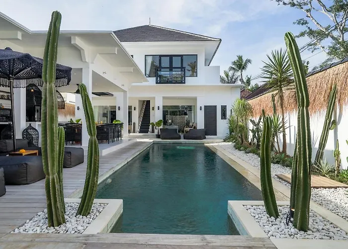 Villa Laut - 4br Luxury Within Walking Distance To Seseh