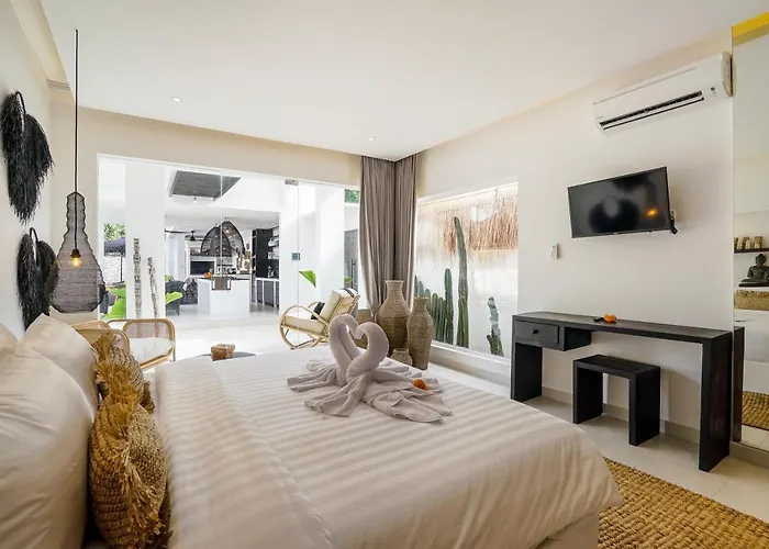 Laut - 4br Luxury Within Walking Distance To Seseh *