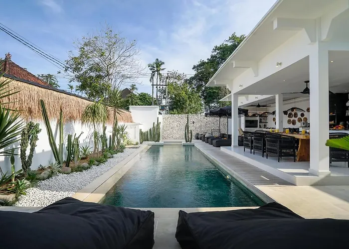 Villa Laut - 4br Luxury Within Walking Distance To Seseh *