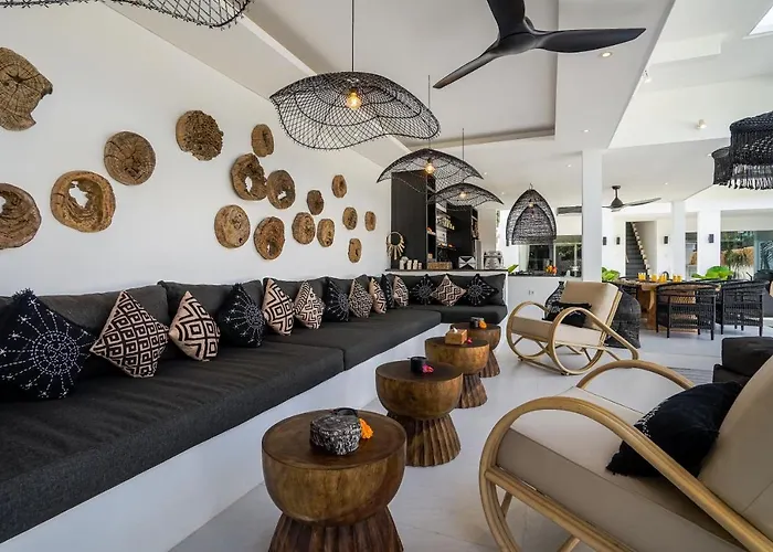 Villa Laut - 4br Luxury Within Walking Distance To Seseh *