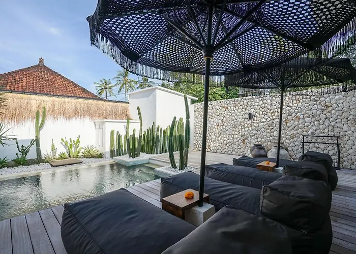 Villa Laut - 4br Luxury Within Walking Distance To Seseh Canggu