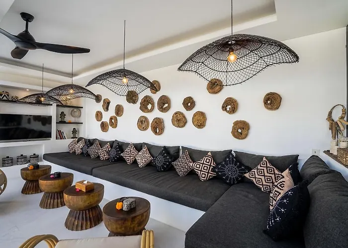 Villa Laut - 4br Luxury Within Walking Distance To Seseh *