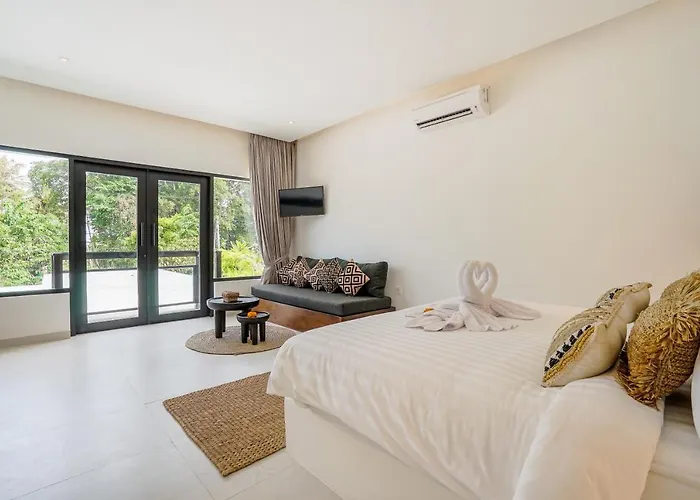Laut - 4br Luxury Within Walking Distance To Seseh